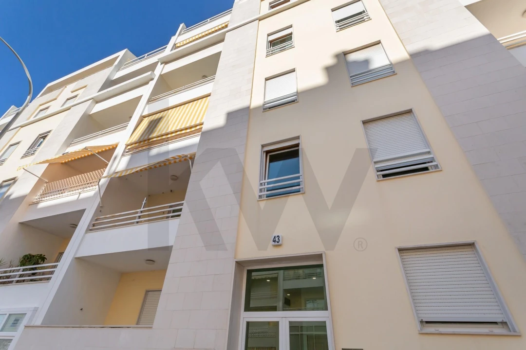 Apartamento T3 para Venda em Carcavelos e Parede Foto 31