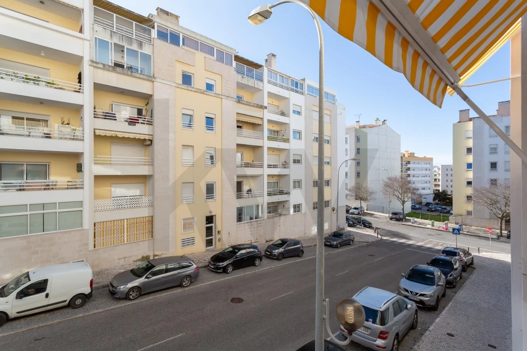 Apartamento T3 para Venda em Carcavelos e Parede Foto 24