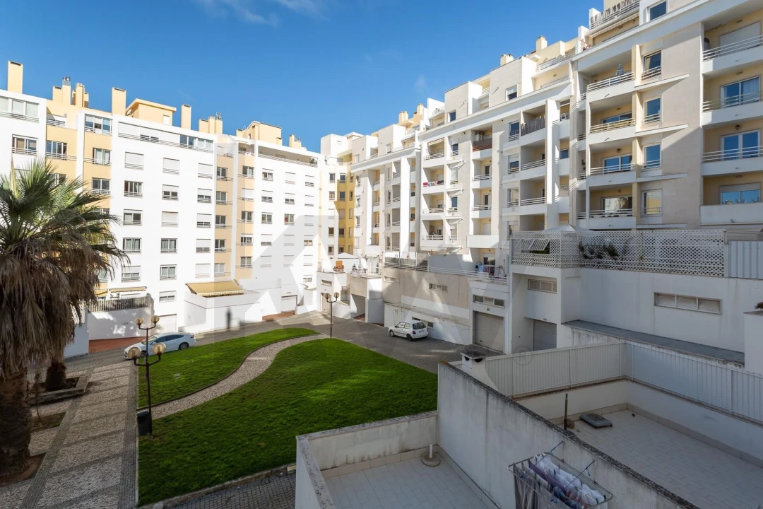 Apartamento T3 para Venda em Carcavelos e Parede Foto 23