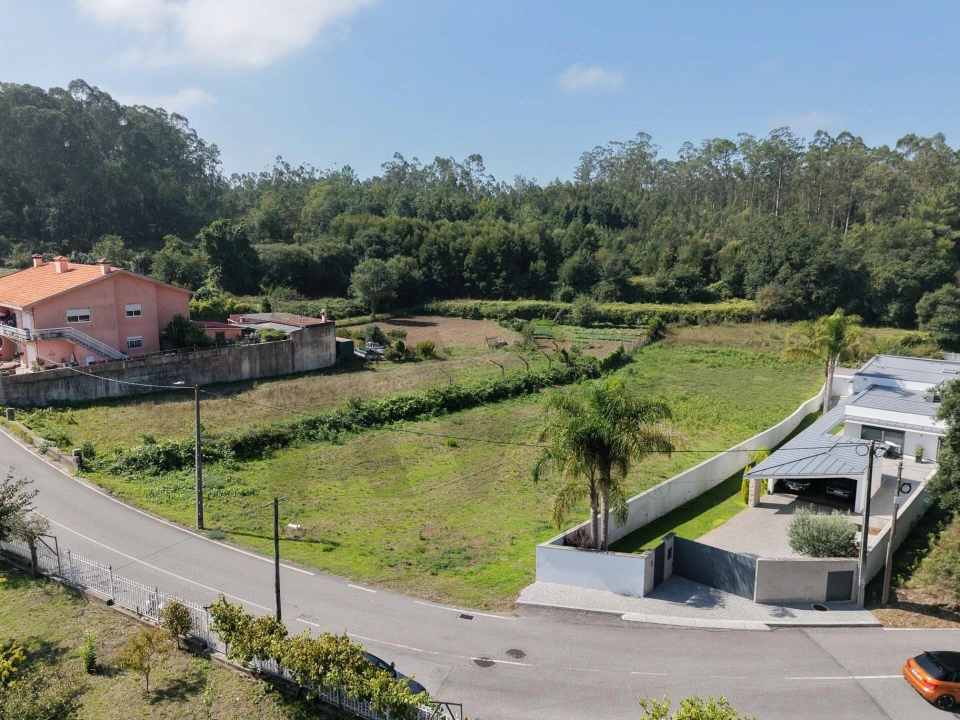 Terreno para Venda em Lourosa Foto 3