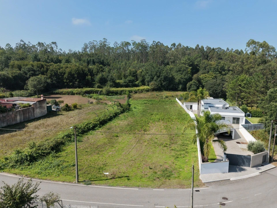 Terreno para Venda em Lourosa Foto 2