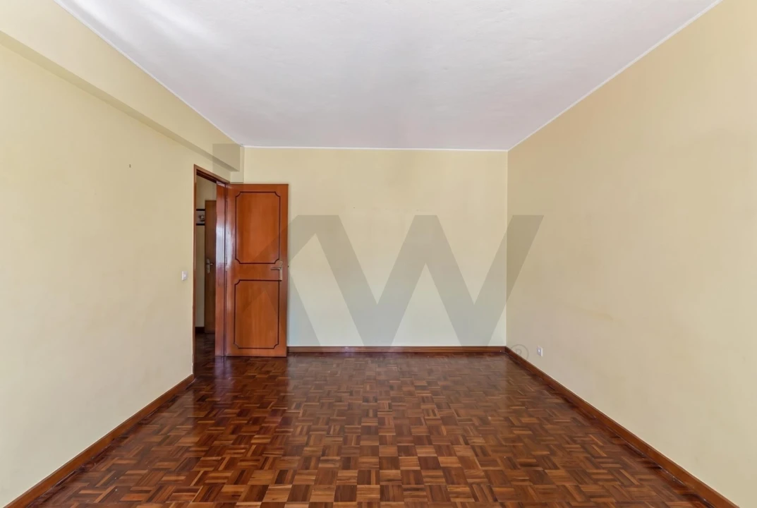 Apartamento T2 para Venda em Odivelas Foto 16