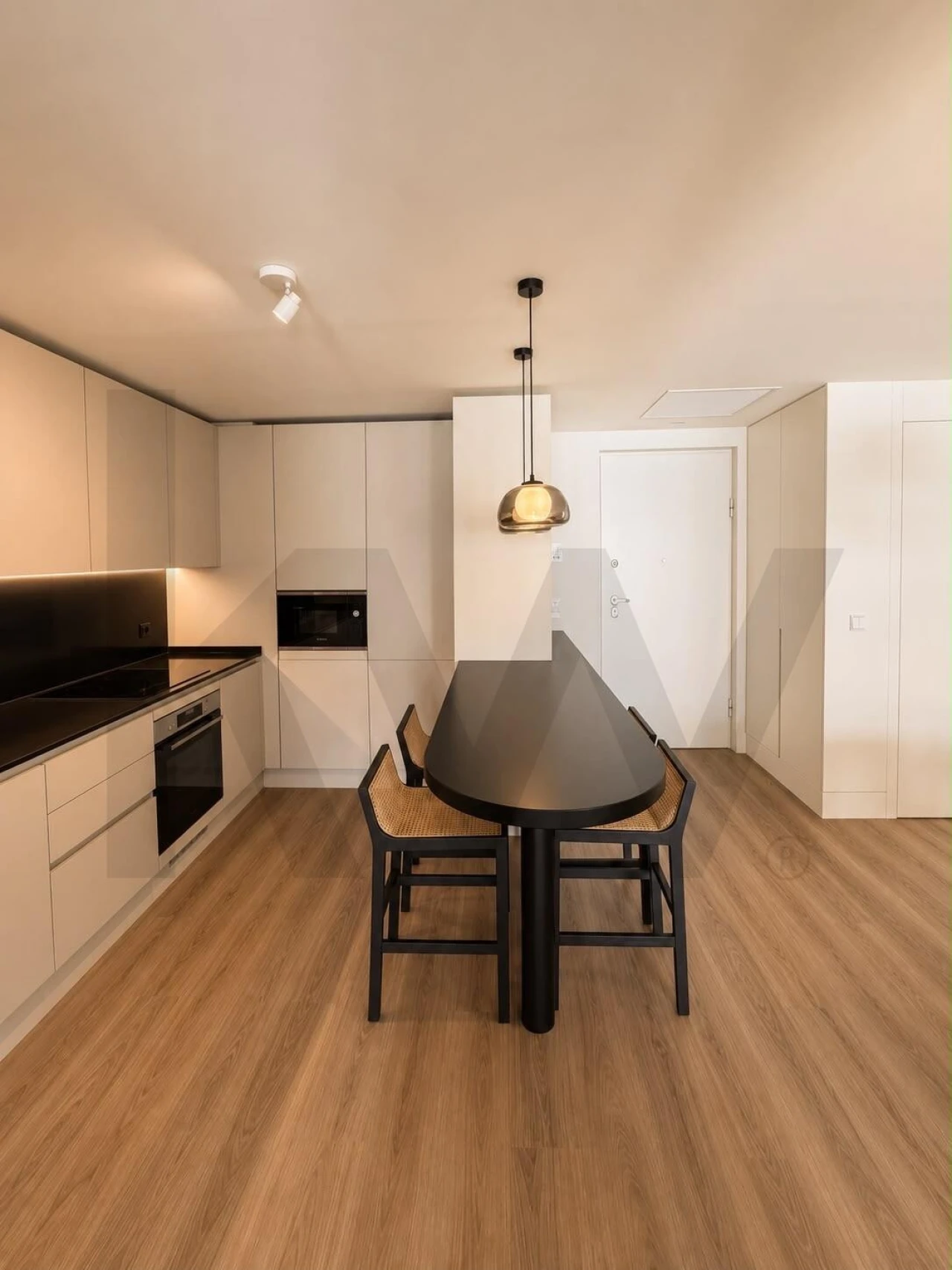 Apartamento T2 para Arrendamento em Avenidas Novas Foto 3