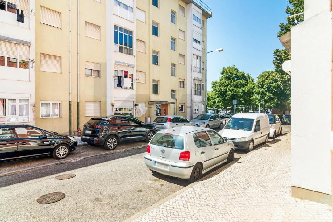 Apartamento T1 para Arrendamento em São Domingos de Benfica Foto 24