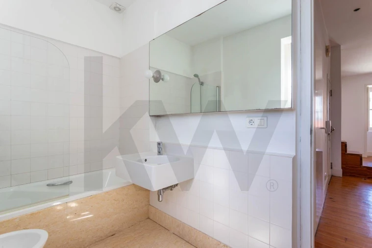 Apartamento T2 para Venda em Santo António Foto 13