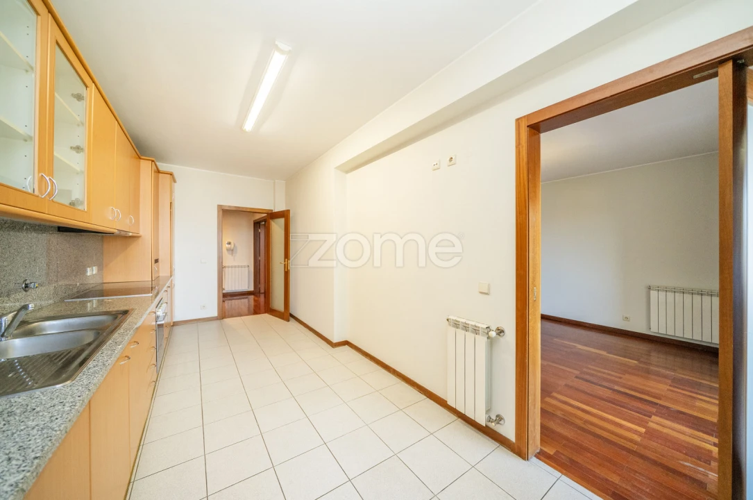 Apartamento T4 para Arrendamento em São Vitor (Braga) Foto 15