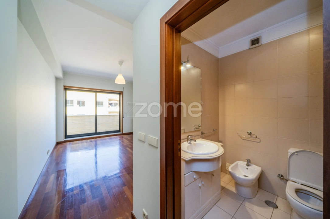 Apartamento T4 para Arrendamento em São Vitor (Braga) Foto 18