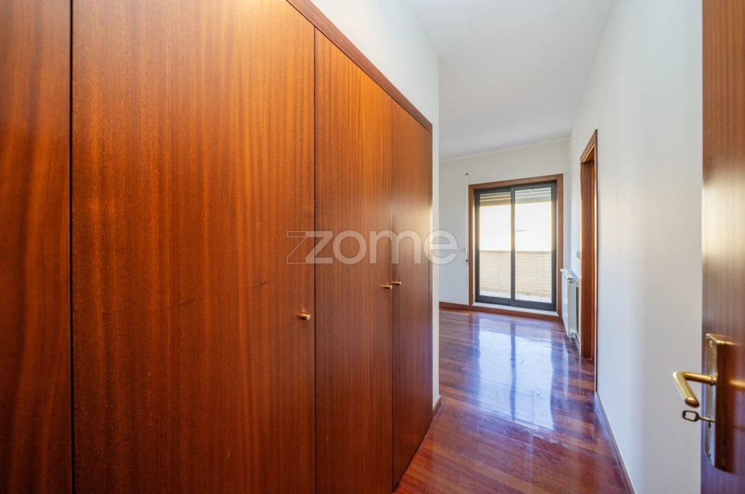 Apartamento T4 para Arrendamento em São Vitor (Braga) Foto 26