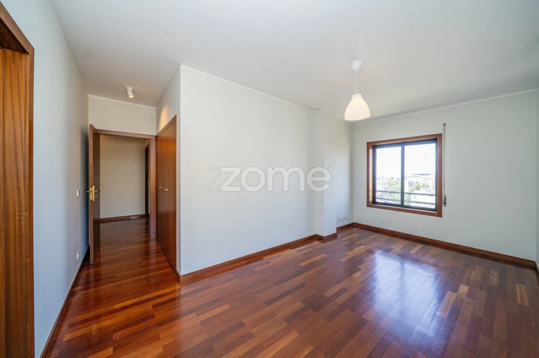 Apartamento T4 para Arrendamento em São Vitor (Braga) Foto 29