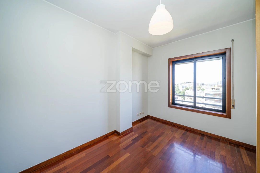 Apartamento T4 para Arrendamento em São Vitor (Braga) Foto 33