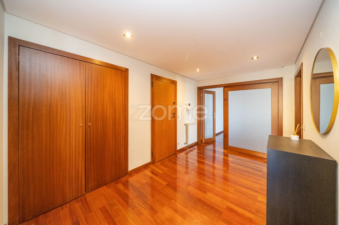 Apartamento T4 para Arrendamento em São Vitor (Braga) Foto 39