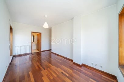 Apartamento T4 para Arrendamento em São Vitor (Braga)