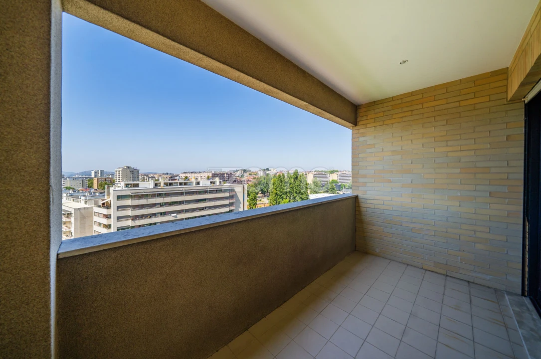 Apartamento T4 para Arrendamento em São Vitor (Braga) Foto 7