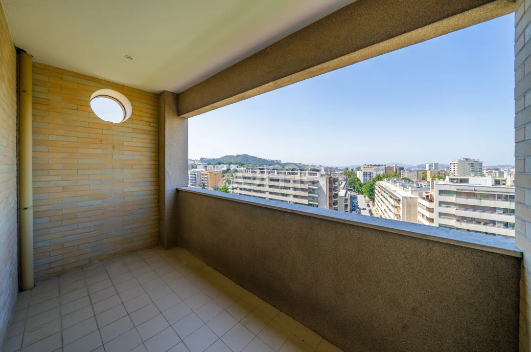 Apartamento T4 para Arrendamento em São Vitor (Braga) Foto 8