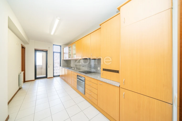 Apartamento T4 para Arrendamento em São Vitor (Braga) Foto 10