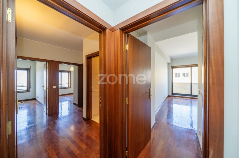 Apartamento T4 para Arrendamento em São Vitor (Braga) Foto 17