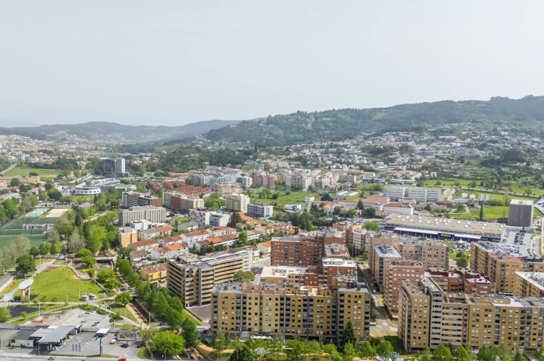 Apartamento T4 para Arrendamento em São Vitor (Braga) Foto 3