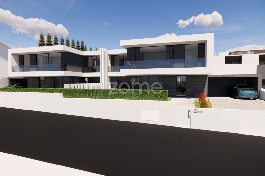 Moradia T4 para Venda em Vilar de Andorinho Foto 2