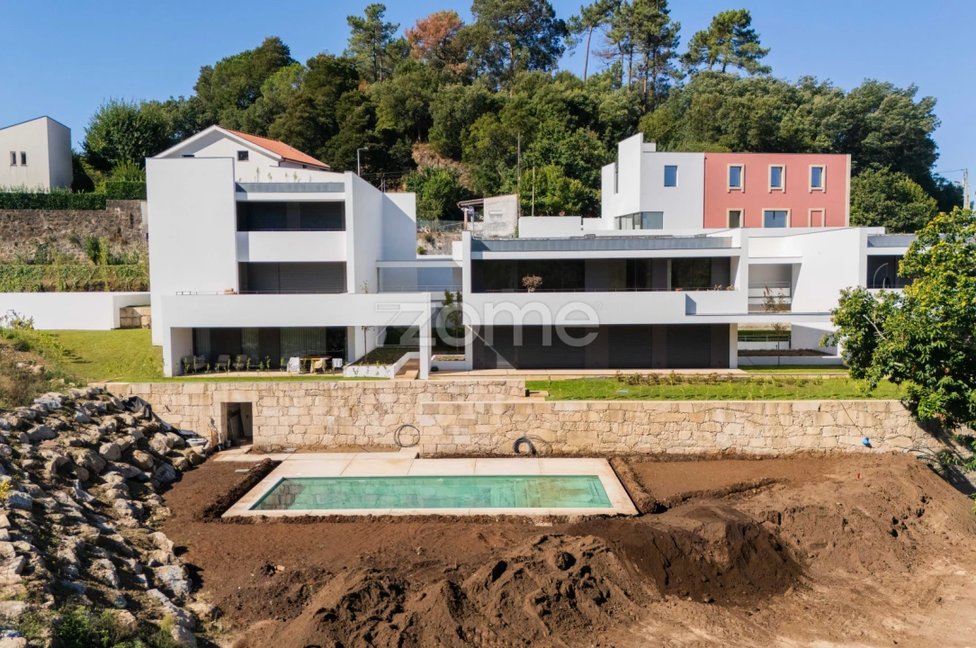 Apartamento T2 para Venda em Nogueiró e Tenões Foto 3