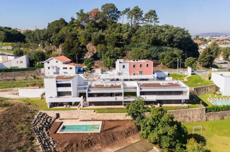 Apartamento T2 para Venda em Nogueiró e Tenões Foto 30