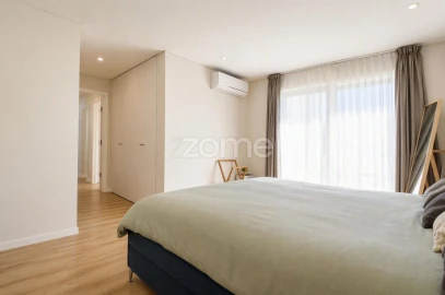 Apartamento T2 para Arrendamento em São Domingos de Rana