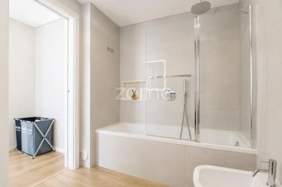 Apartamento T2 para Arrendamento em São Domingos de Rana