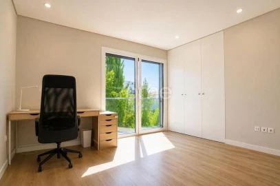 Apartamento T2 para Arrendamento em São Domingos de Rana