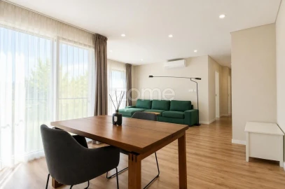 Apartamento T2 para Arrendamento em São Domingos de Rana