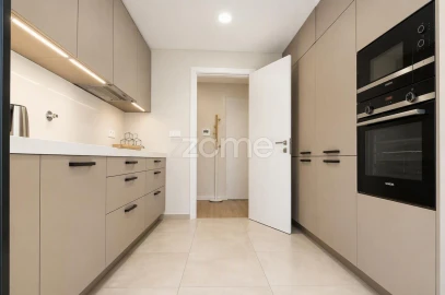 Apartamento T2 para Arrendamento em São Domingos de Rana