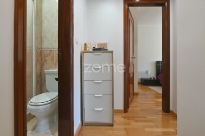 Apartamento T2 para Arrendamento em Rio de Mouro