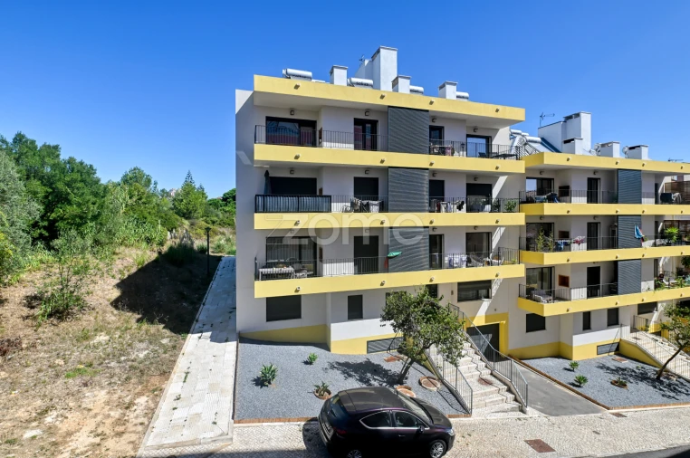 Apartamento T2 para Arrendamento em Rio de Mouro Foto 23