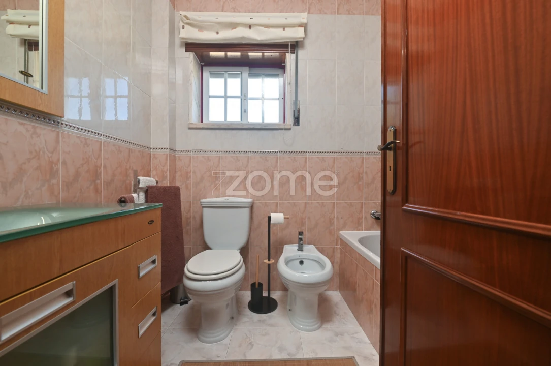 Apartamento T2 para Arrendamento em Rio de Mouro Foto 17