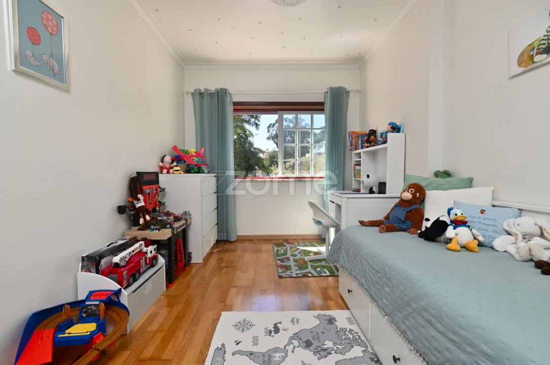 Apartamento T2 para Arrendamento em Rio de Mouro Foto 13