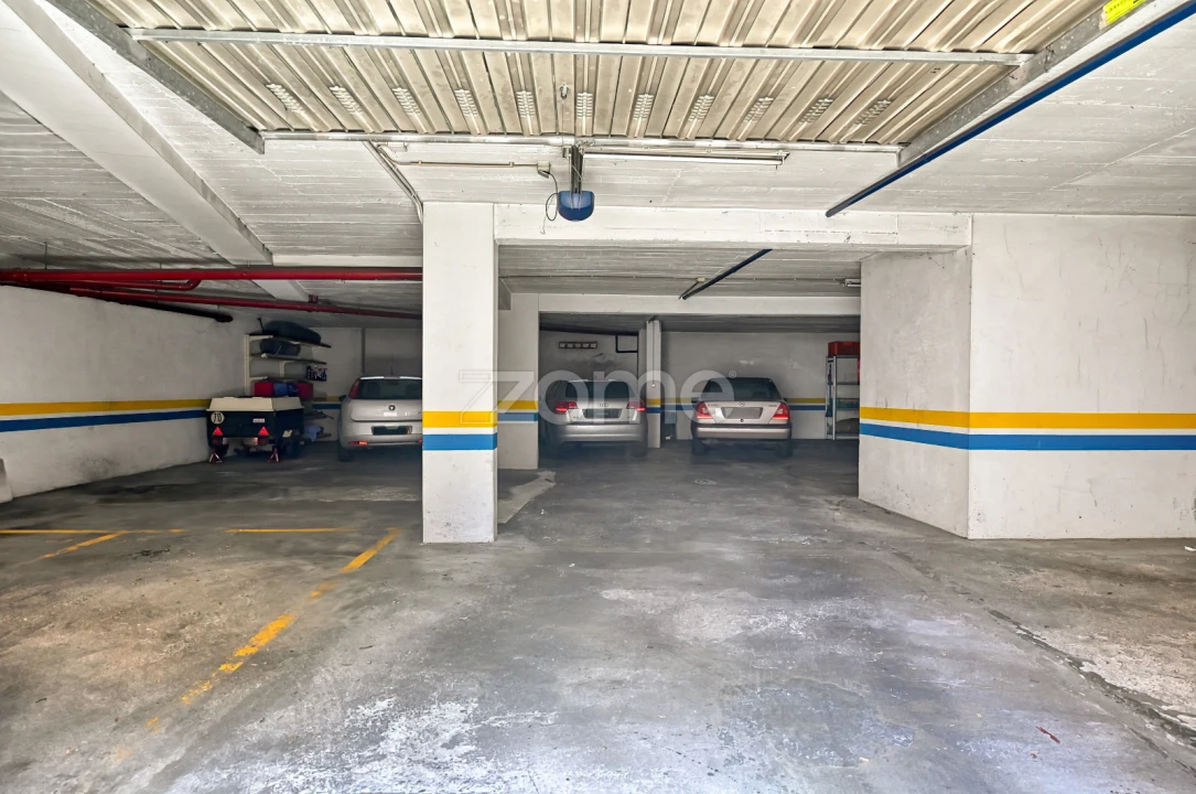 Apartamento T2 para Arrendamento em Rio de Mouro Foto 19