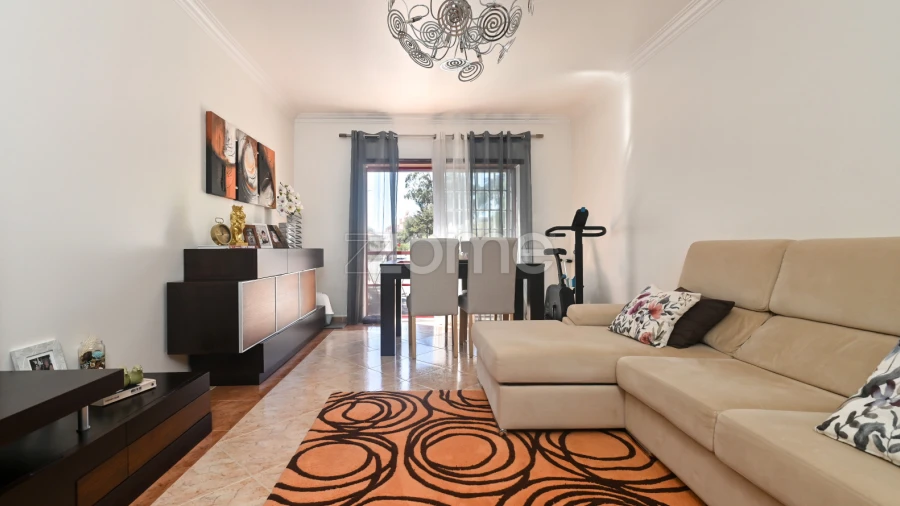 Apartamento T2 para Arrendamento em Rio de Mouro