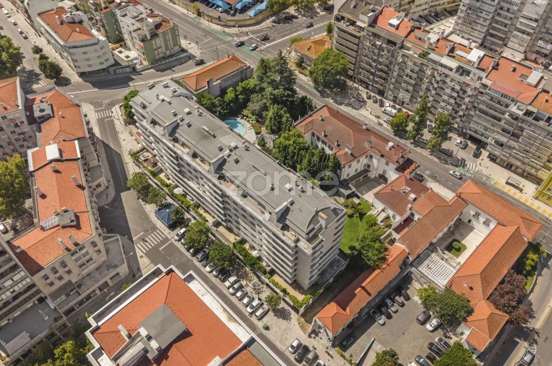 Apartamento T3 para Arrendamento em Lumiar Foto 30