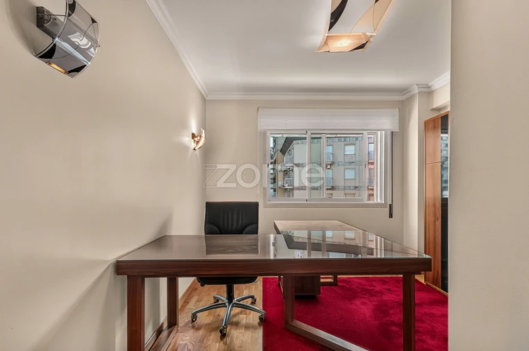 Apartamento T3 para Arrendamento em Lumiar Foto 16
