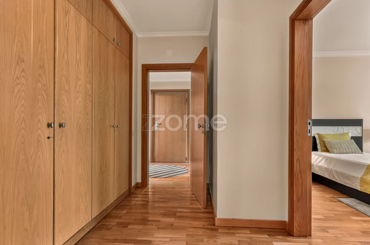 Apartamento T3 para Arrendamento em Lumiar Foto 27
