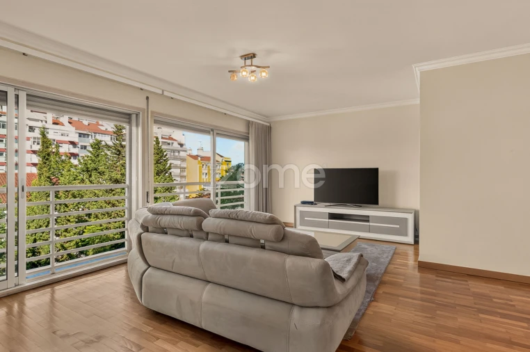 Apartamento T3 para Arrendamento em Lumiar Foto 6