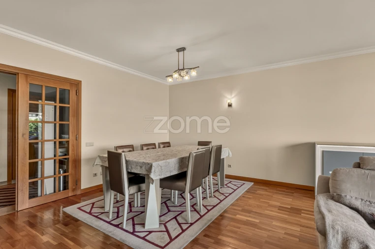 Apartamento T3 para Arrendamento em Lumiar Foto 29