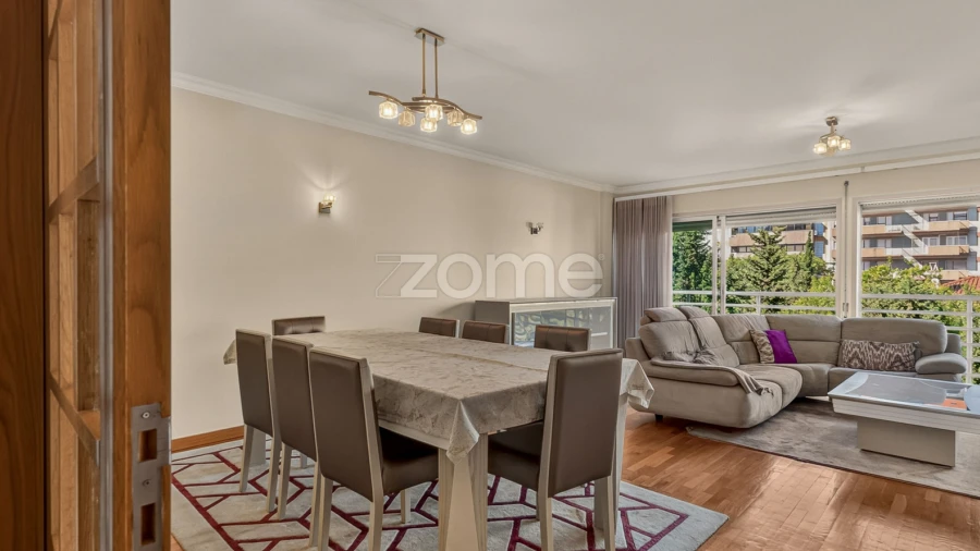 Apartamento T3 para Arrendamento em Lumiar