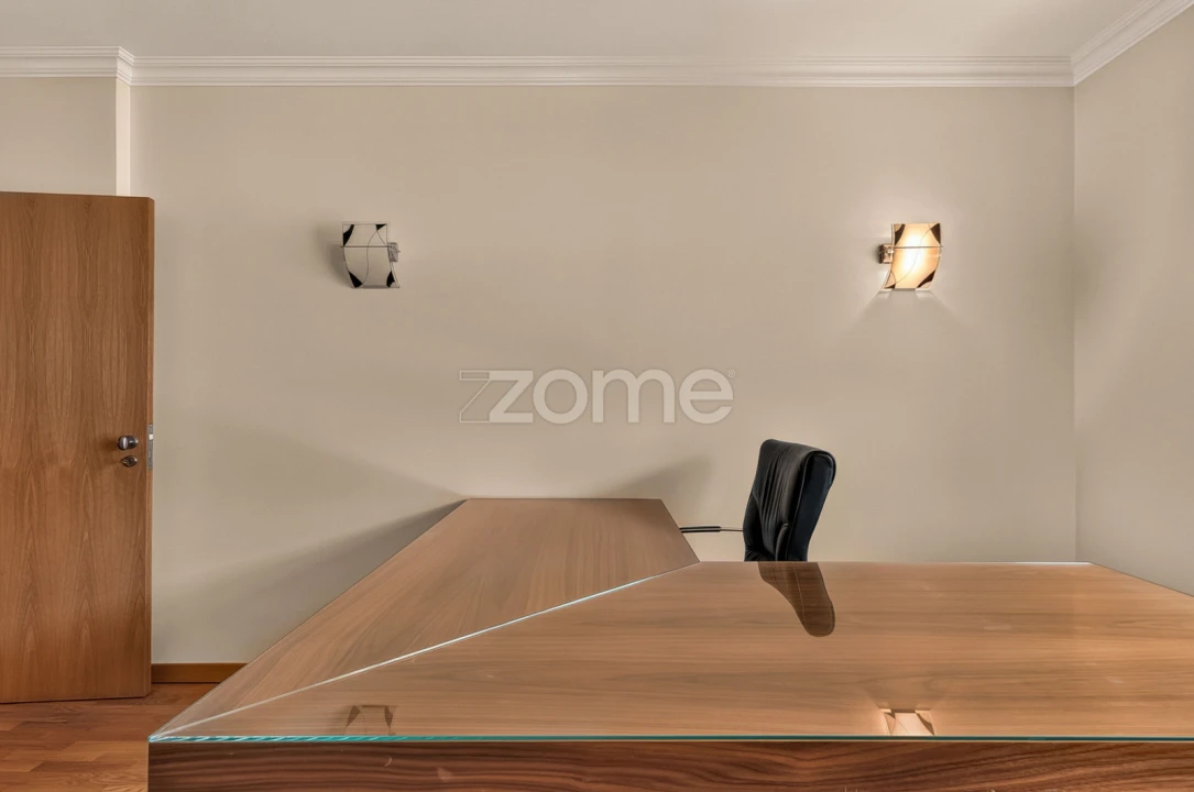 Apartamento T3 para Arrendamento em Lumiar Foto 17
