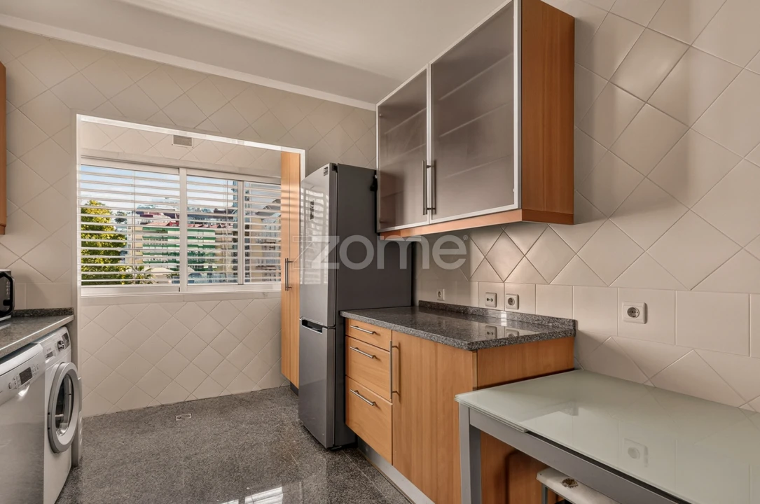 Apartamento T3 para Arrendamento em Lumiar Foto 10