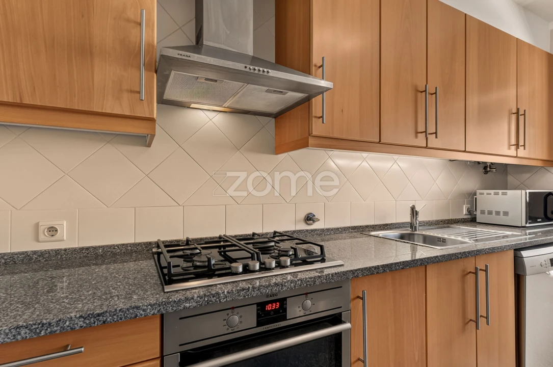 Apartamento T3 para Arrendamento em Lumiar Foto 9