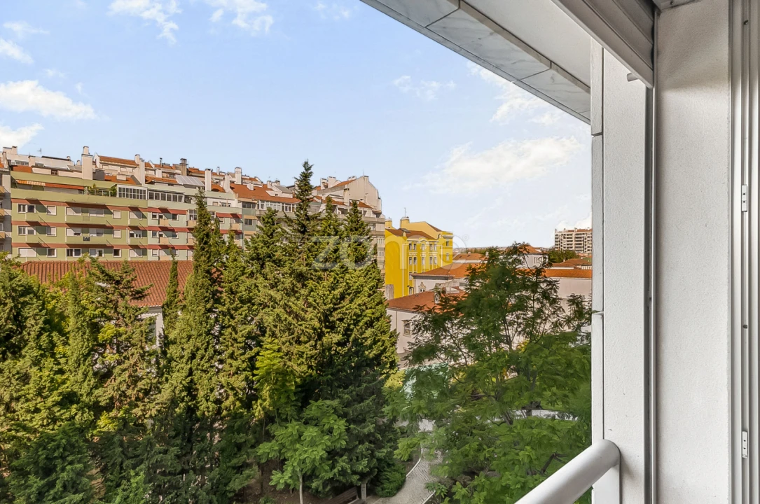 Apartamento T3 para Arrendamento em Lumiar Foto 7