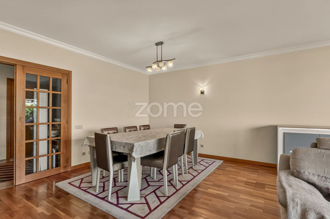 Apartamento T3 para Arrendamento em Lumiar Foto 29