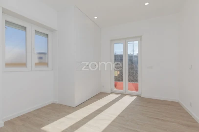 Apartamento T3 para Venda em São Martinho do Bispo e Ribeira de Frades
