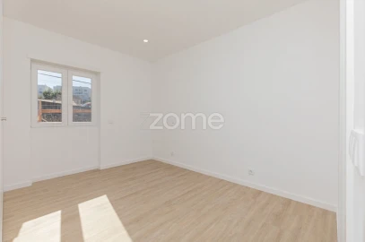 Apartamento T3 para Venda em São Martinho do Bispo e Ribeira de Frades