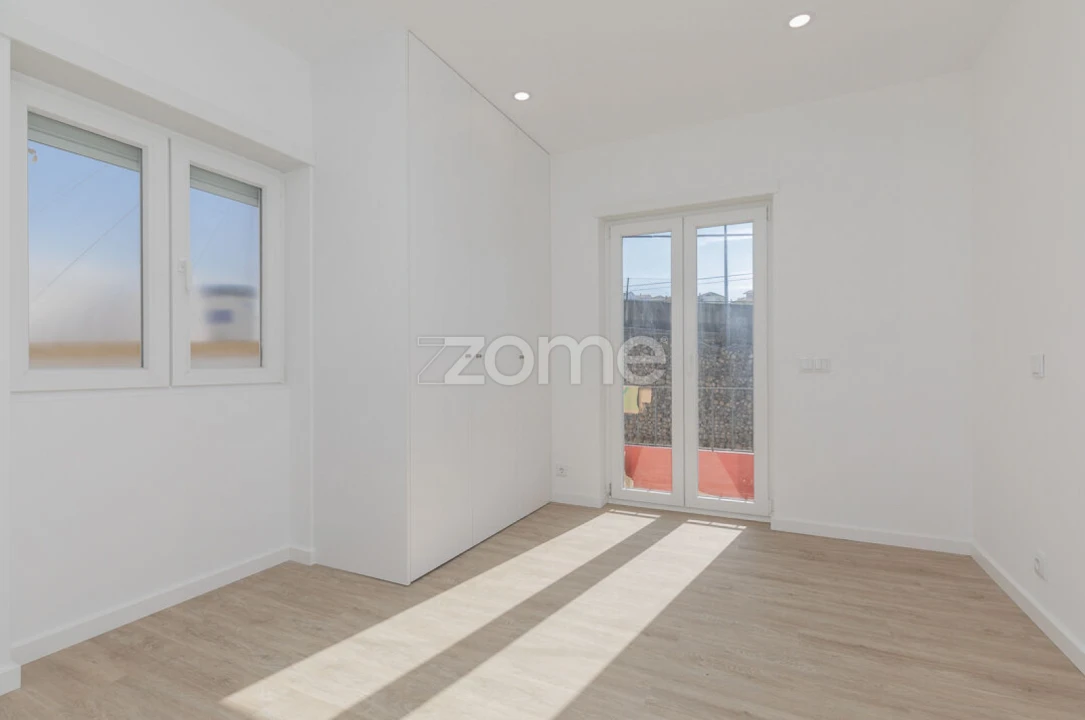Apartamento T3 para Venda em São Martinho do Bispo e Ribeira de Frades Foto 18