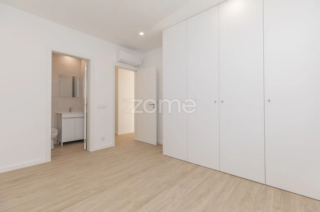 Apartamento T3 para Venda em São Martinho do Bispo e Ribeira de Frades Foto 4